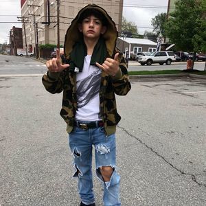 Meet your Posher, Luis